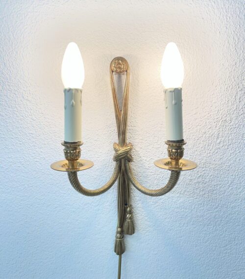 Vintage Wandlampe mit zwei Armen in Goldoptik