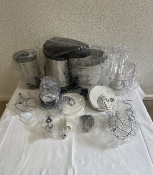 Kuhn Rikon Küchen-Center mit Edelstahl-Schüssel und Glas-Mixer