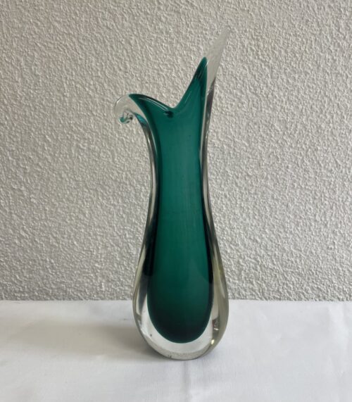 Mundgeblasene Glasvase in Türkis