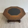 Achteckiger Couchtisch aus Holz mit schwarzem Mittelfeld