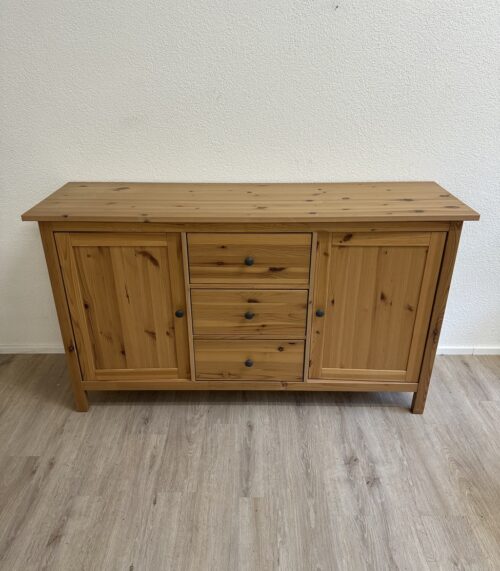 Landhaus Sideboard aus Kiefernholz mit 3 Schubladen und 2 Türen