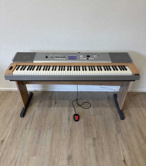 Yamaha DGX-660 Digital Piano modern