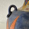Bunte keramische Amphoren-Vase mit Henkeln
