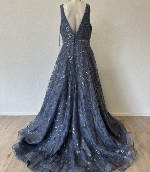 Abendkleid Marfil Barcelona mit Pailletten und Schleppe