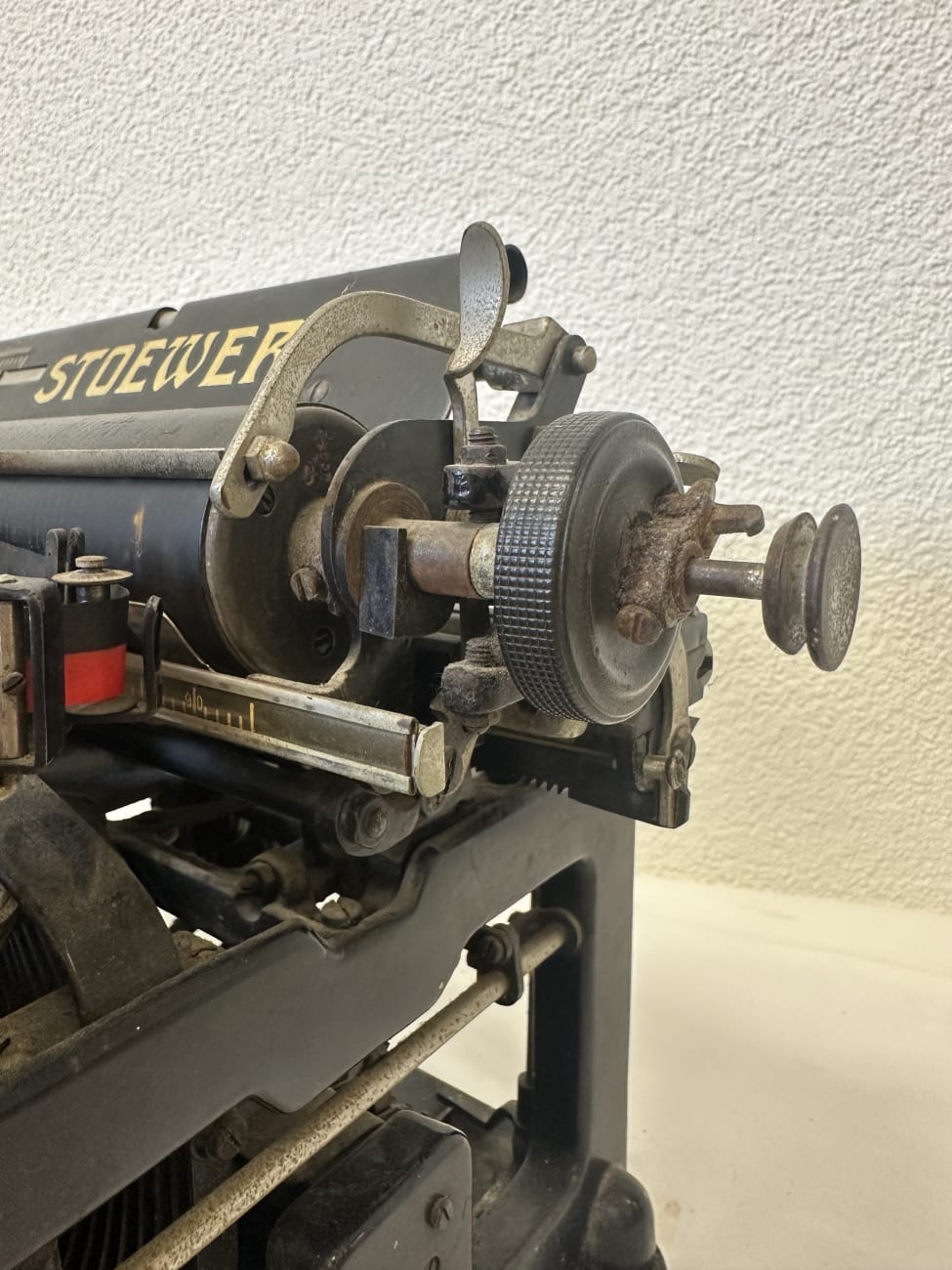 Vintage Schreibmaschine STOEWER RECORD aus Metall, schwarz
