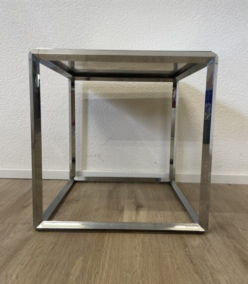 Moderner Metall-Couchtisch mit quadratischer Platte in Silber