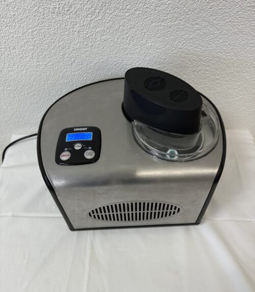 Moderne UNOLD Eismaschine aus Edelstahl mit Digitalsteuerung