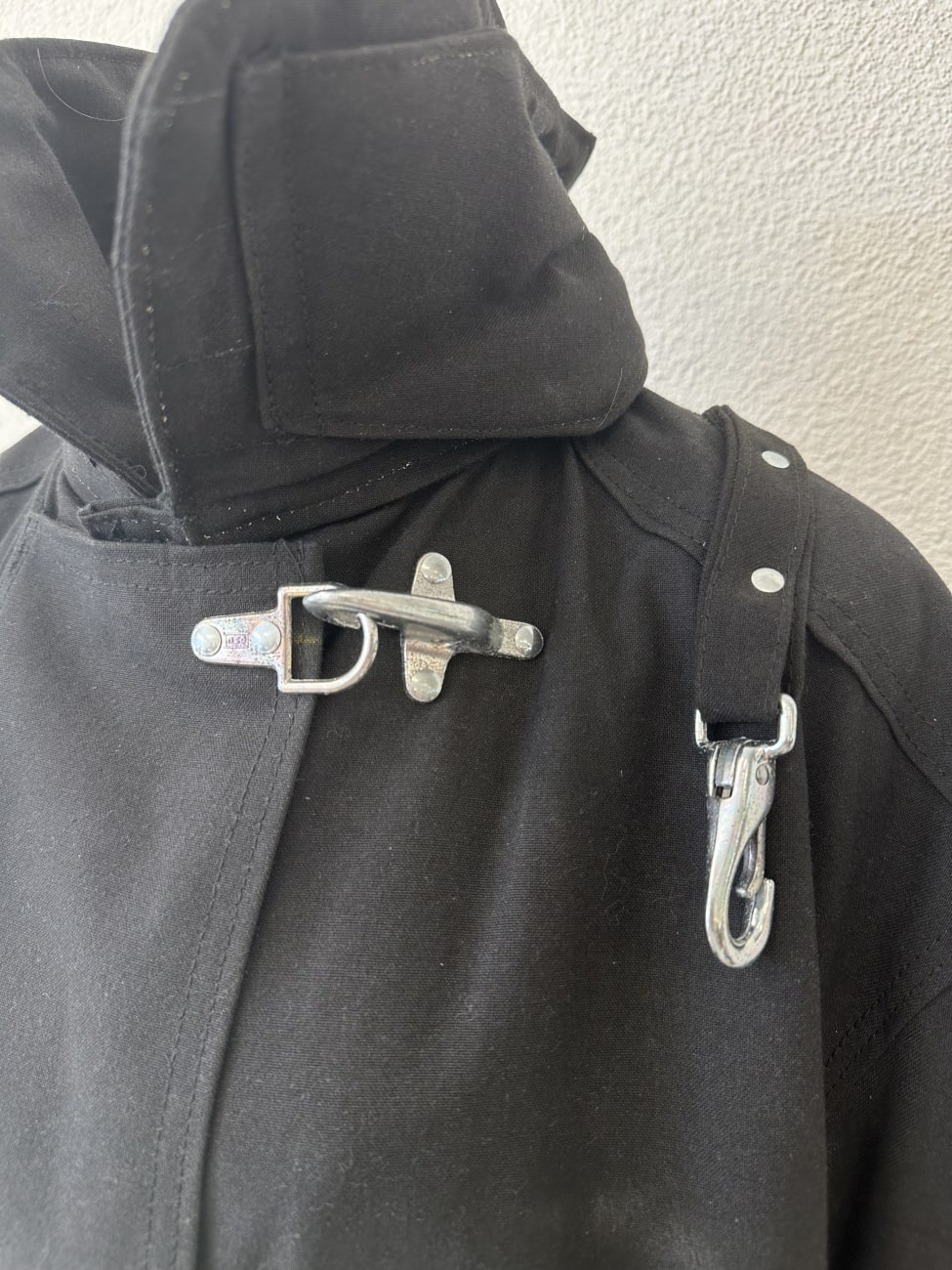 Feuerwehrjacke mit Reflexstreifen und hoher Kragen