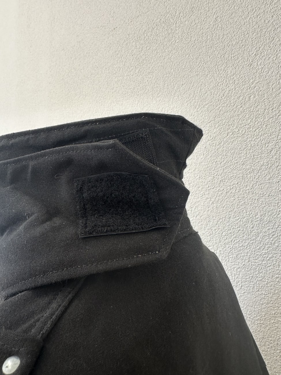 Feuerwehrjacke mit Reflexstreifen und hoher Kragen