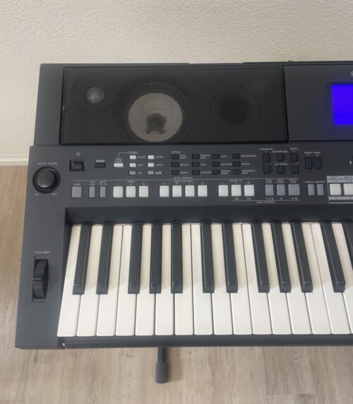 Yamaha Keyboard PSR-S650 mit 61 Tasten und X-Ständer