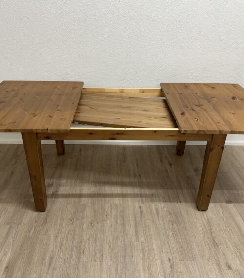 Esstisch aus Holz mit Ausziehfunktion rustikal