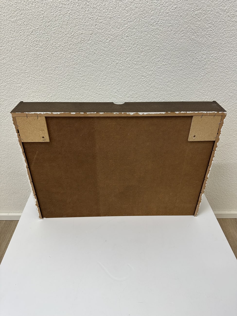 Sammlervitrine aus Holz mit Glasschiebetüren – Bild 7