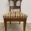 Vintage Esszimmerstuhl mit gemusterter Polsterung aus Holz
