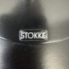 STOKKE Drehhocker schwarz höhenverstellbar mit Rundfuss