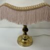 Vintage Tischlampe mit Stoffschirm und Fransen in Weiss Gold