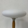 Vintage Stehleuchte Holz Metall mit rundem weissem Schirm
