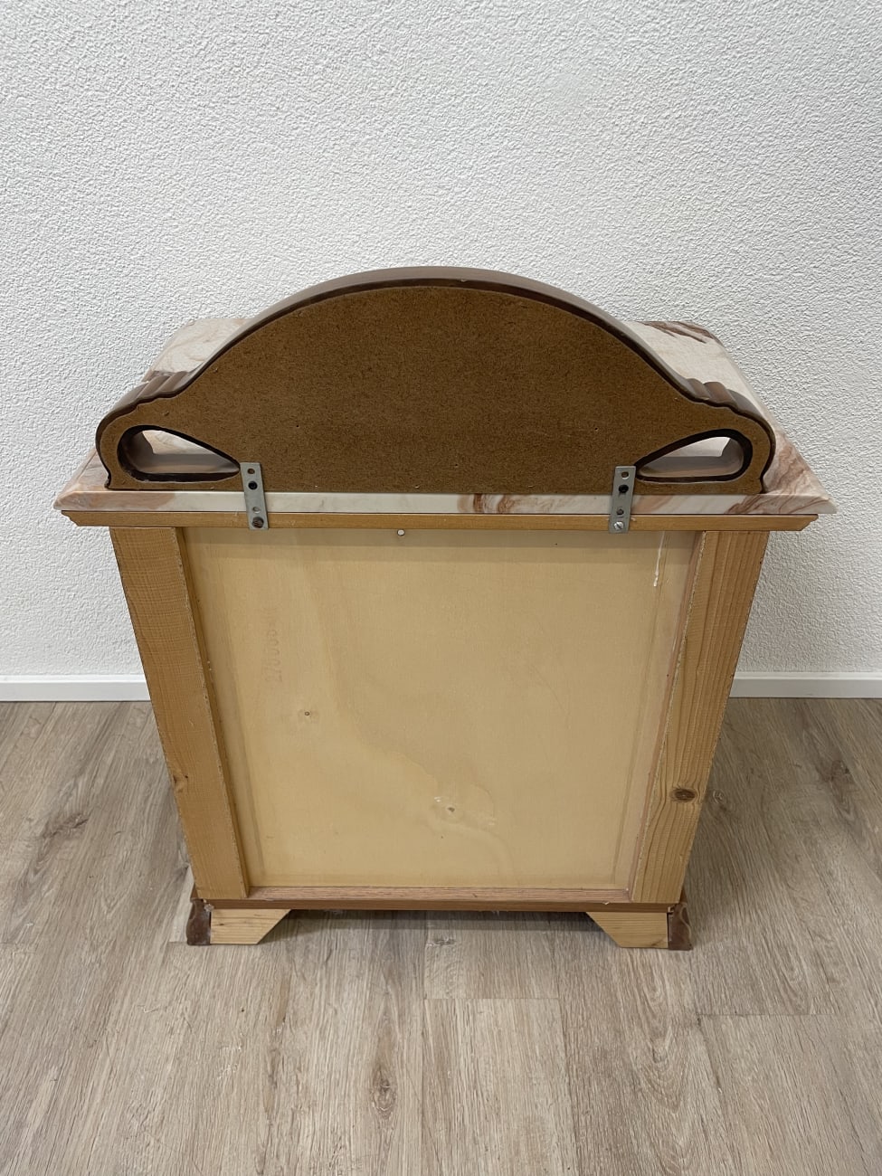 Vintage Nachttisch mit marmorierter Ablage und Spiegel