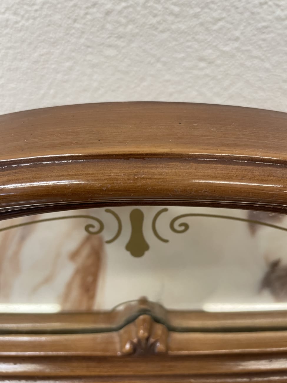 Vintage Nachttisch mit marmorierter Ablage und Spiegel