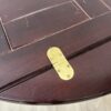 Vintage klappbarer Serviertisch aus dunklem Holz mit Griffen