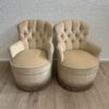 Vintage Sessel beige mit Knopfheftung und Fransenabschluss