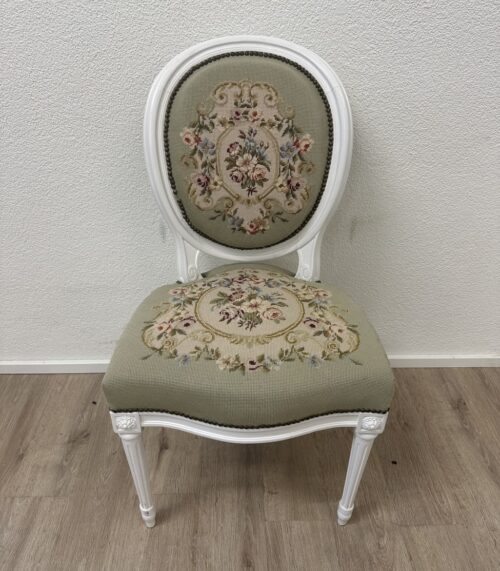 Vintage Zierstuhl mit floralem Stoffbezug in Grün