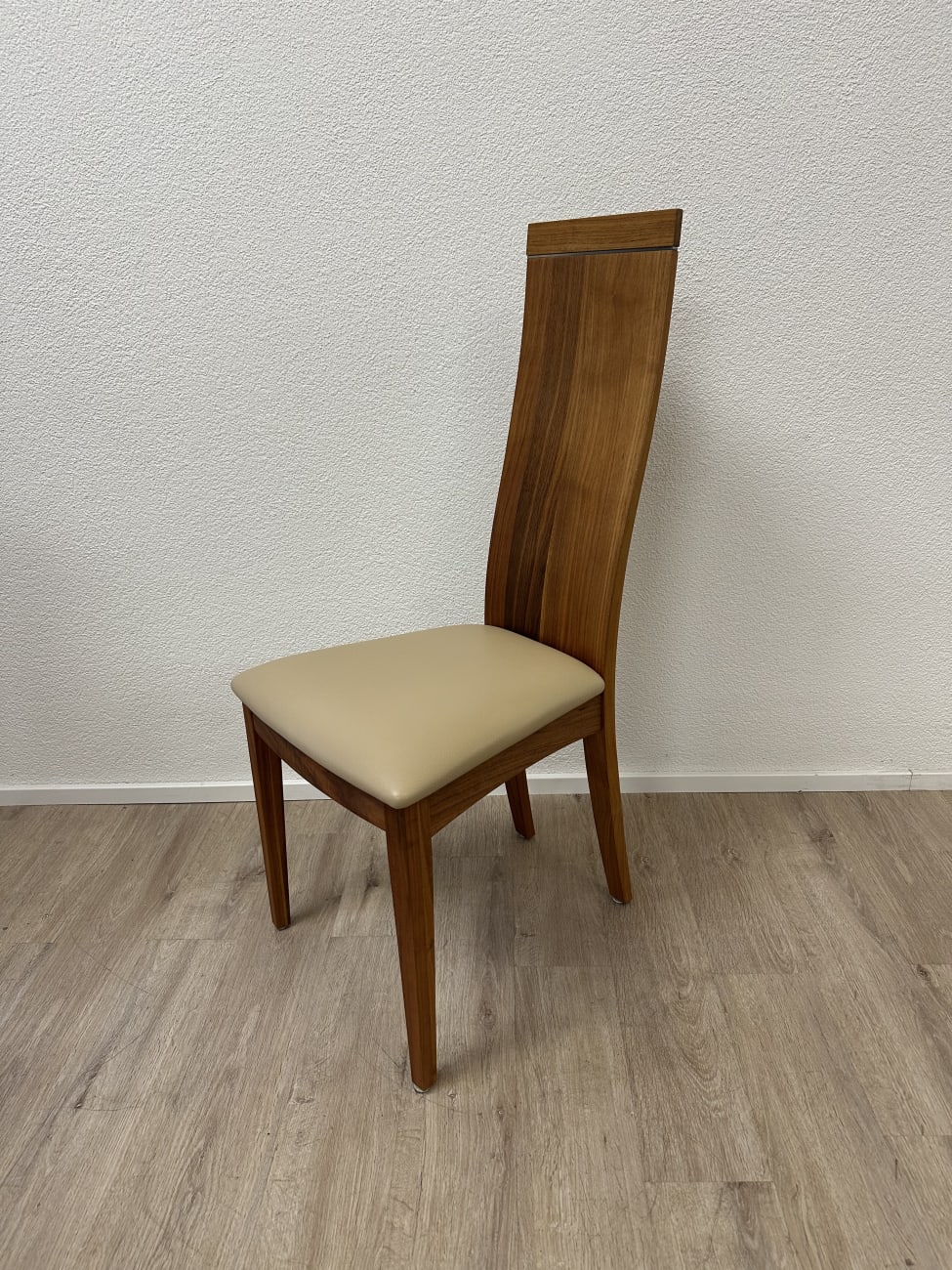 Venjakob Design Nussbaumholz Stühle 6er-Set mit Lederbezug – Bild 3