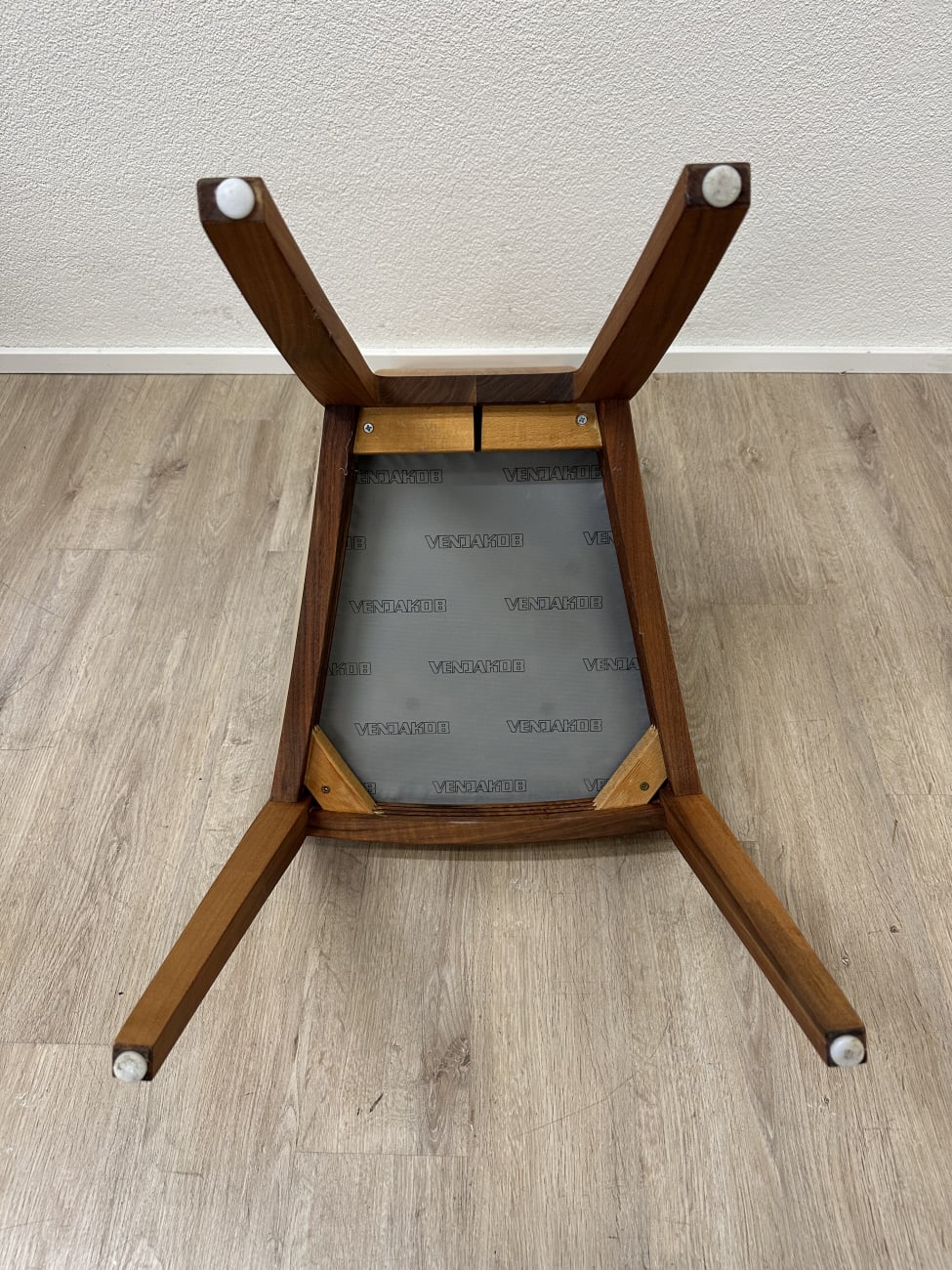 Venjakob Design Nussbaumholz Stühle 6er-Set mit Lederbezug – Bild 9