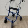Rollator Gehhilfe blau mit Sitz und Gitterablage
