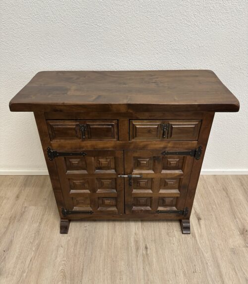 Vintage spanische Kommode aus Massivholz mit Kassettenfront