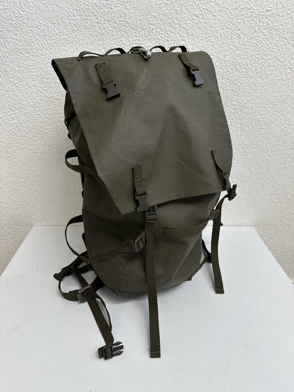 Vintage Trekkingrucksack olivgrün mit Rollverschluss