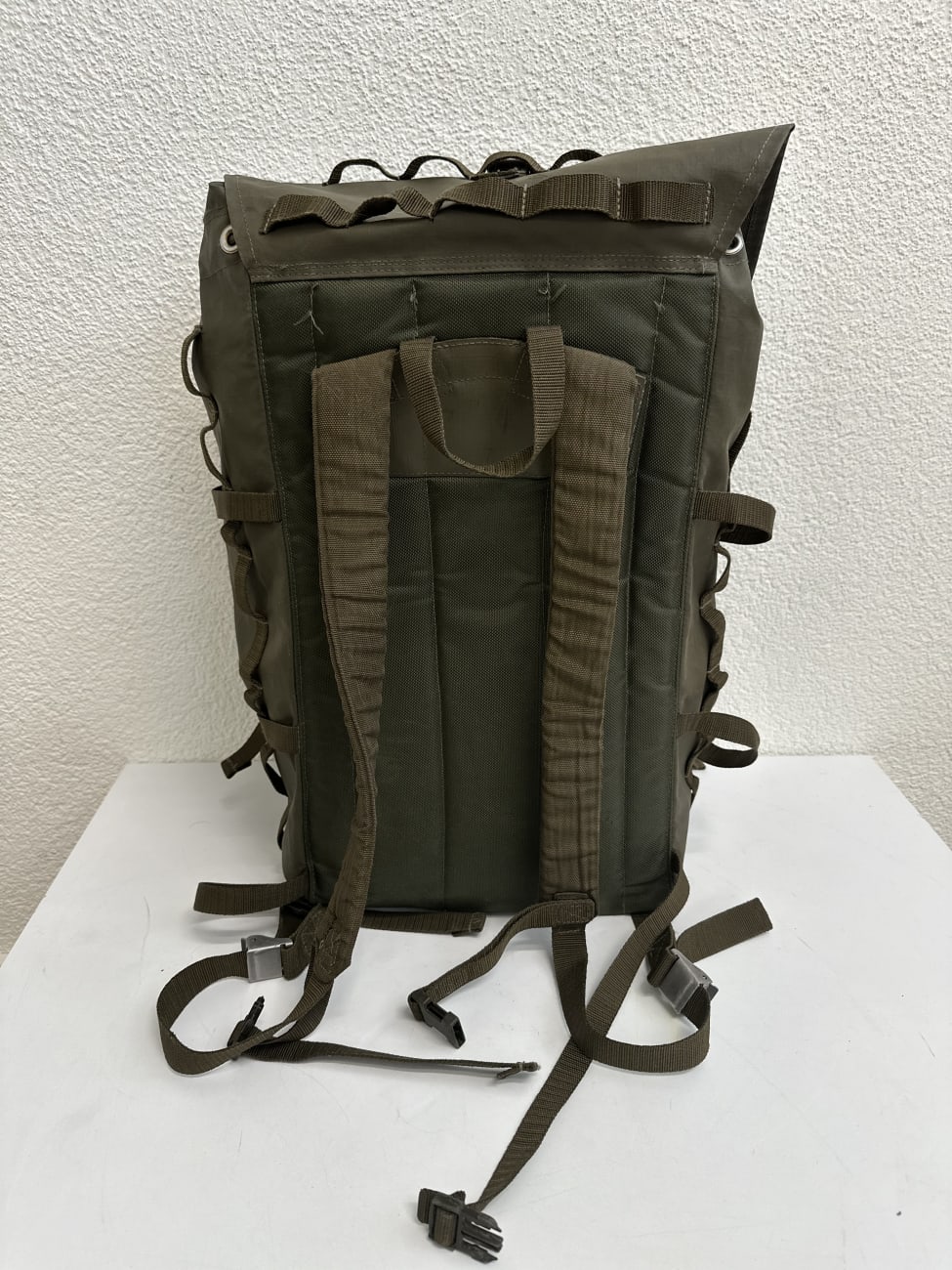Vintage Trekkingrucksack olivgrün mit Rollverschluss