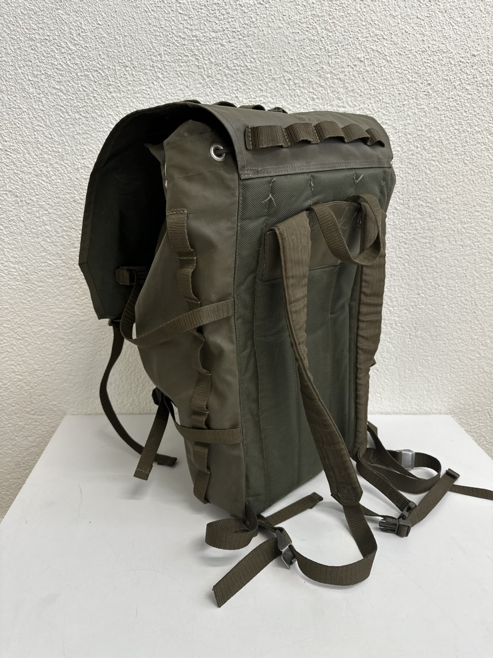 Vintage Trekkingrucksack olivgrün mit Rollverschluss