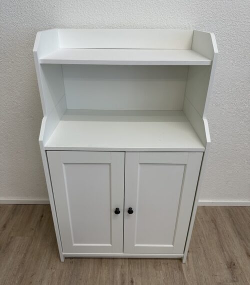 Küchenschrank weiss mit offenen Fächern und Doppeltüren