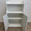 Küchenschrank weiss mit offenen Fächern und Doppeltüren