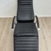 Relaxsessel schwarz mit Drehfuss und Fussstütze
