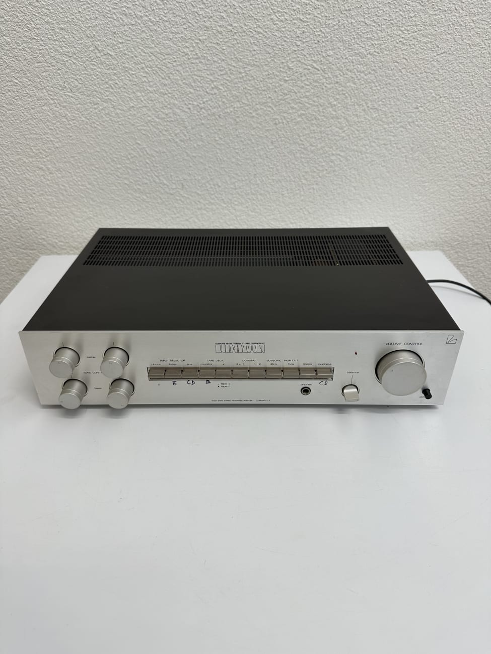 Vintage Luxman L-2 Stereo-Verstaerker silber schwarz