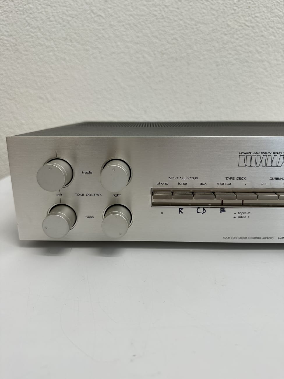 Vintage Luxman L-2 Stereo-Verstaerker silber schwarz