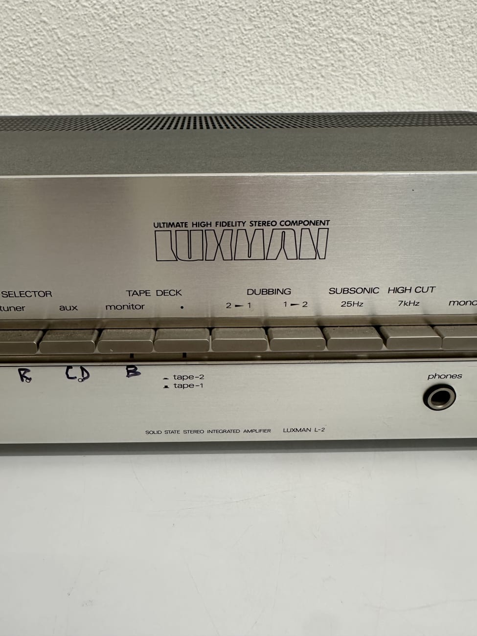 Vintage Luxman L-2 Stereo-Verstaerker silber schwarz