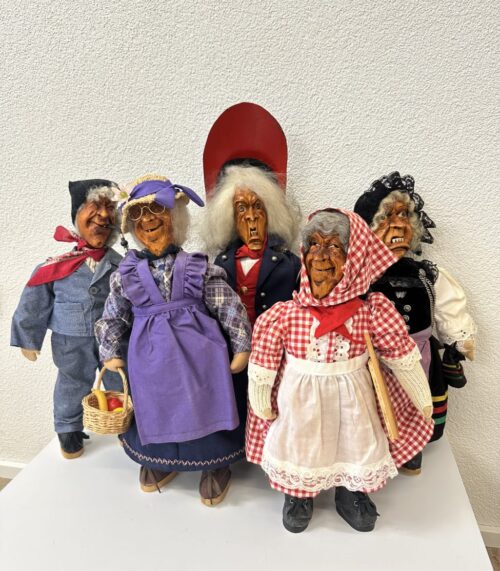 Vintage folkloristische Holzpuppen Sammlung handgefertigt