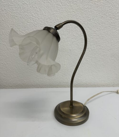 Vintage Tischlampe mit blütenförmigem Glasschirm