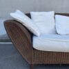 Modernes Dreisitzer Sofa mit geflochtenem Gestell