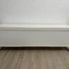 Modernes Wandsideboard weiss mit Metallfüssen