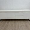 Modernes Wandsideboard weiss mit Metallfüssen