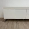 Modernes Wandsideboard weiss mit Metallfüssen