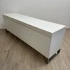 Modernes Wandsideboard weiss mit Metallfüssen