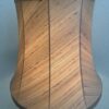 Vintage Tischlampe mit goldenem Fuss und Textilschirm