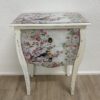 Vintage Nachttisch mit Blumenmotiv und zwei Schubladen
