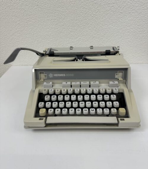 Vintage Schreibmaschine HERMES 3000 in Beige