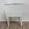 Vintage Nachttisch mit floralen Motiven und 2 Schubladen