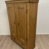 Vintage Kleiderschrank aus hellem Holz mit Schublade